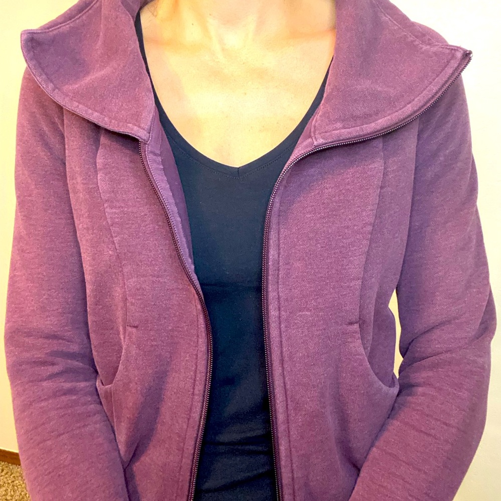 LuluLemon maroon scuba jacket